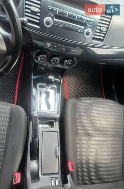 Седан Mitsubishi Lancer 2012 в 