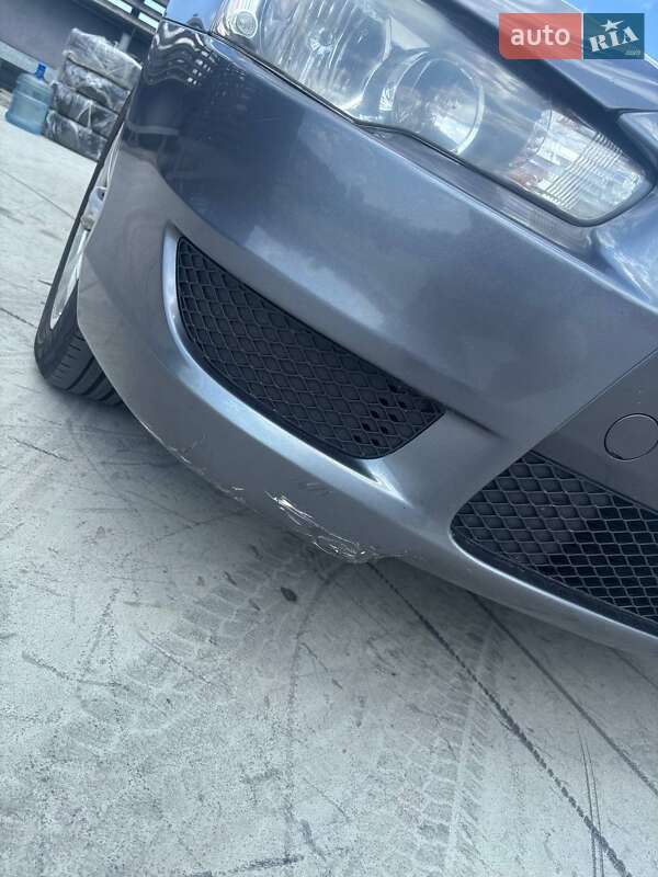 Седан Mitsubishi Lancer 2011 в Києві