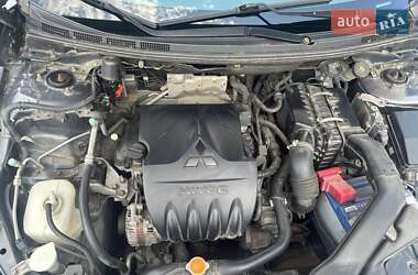 Седан Mitsubishi Lancer 2011 в 