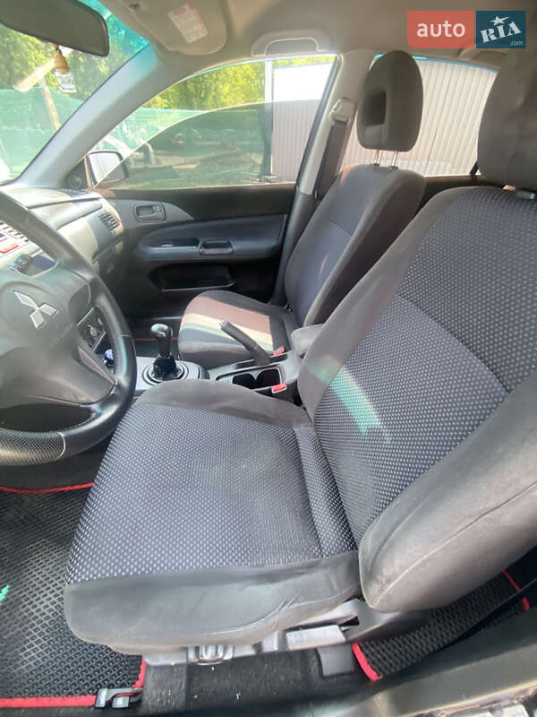 Седан Mitsubishi Lancer 2006 в Черкасах