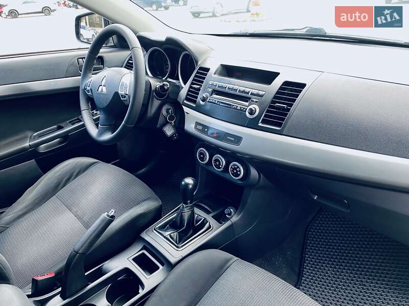 Седан Mitsubishi Lancer 2007 в Одессе
