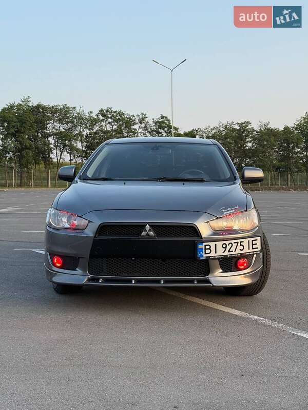 Седан Mitsubishi Lancer 2011 в Горишних Плавнях