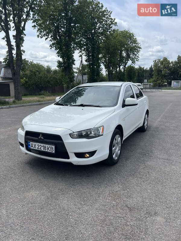 Седан Mitsubishi Lancer 2011 в Первомайске