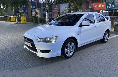 Седан Mitsubishi Lancer 2010 в Черновцах