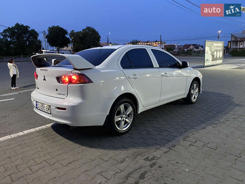 Седан Mitsubishi Lancer 2010 в Чернівцях