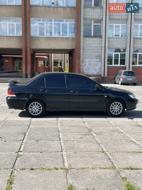 Седан Mitsubishi Lancer 2006 в Львове