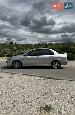 Седан Mitsubishi Lancer 2004 в 