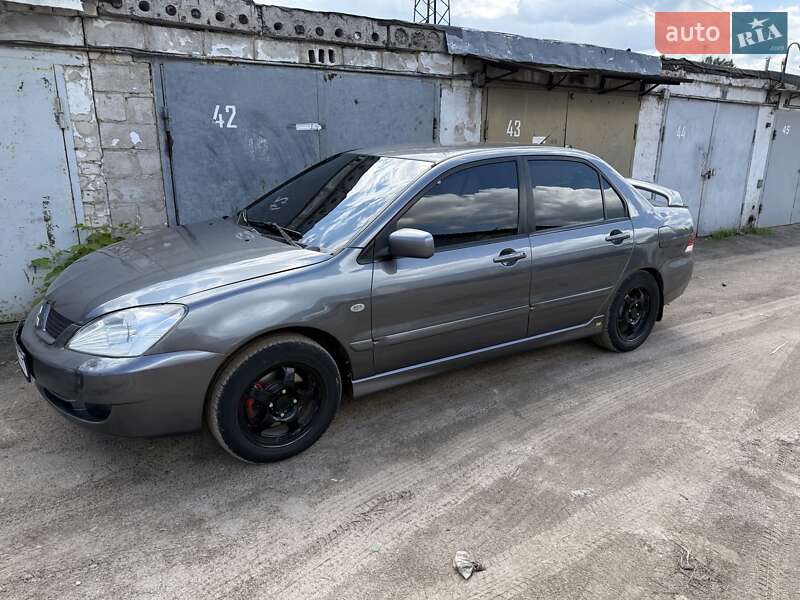 Седан Mitsubishi Lancer 2005 в Харькове