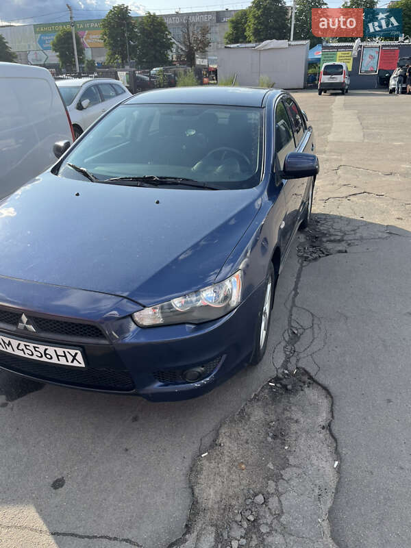 Седан Mitsubishi Lancer 2008 в Киеве