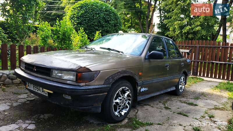 Лифтбек Mitsubishi Lancer 1991 в 