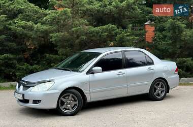 Седан Mitsubishi Lancer 2004 в Харькове