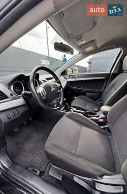 Седан Mitsubishi Lancer 2010 в 