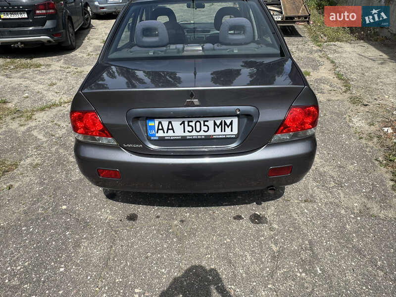 Седан Mitsubishi Lancer 2007 в Киеве