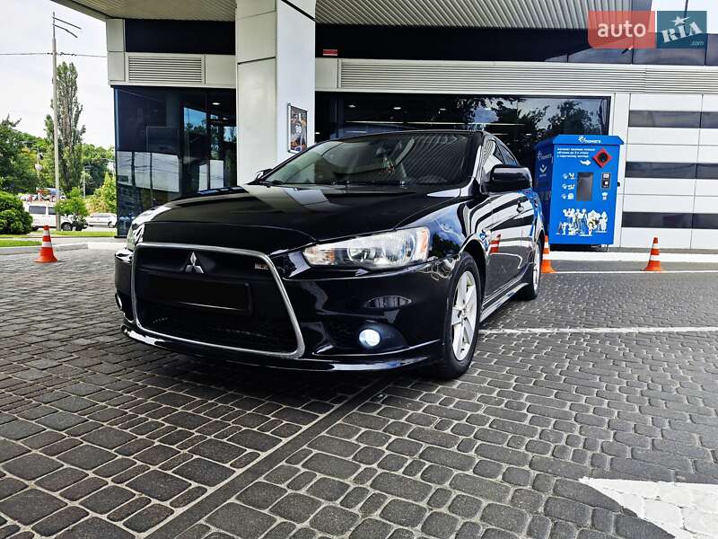 Седан Mitsubishi Lancer 2008 в Киеве