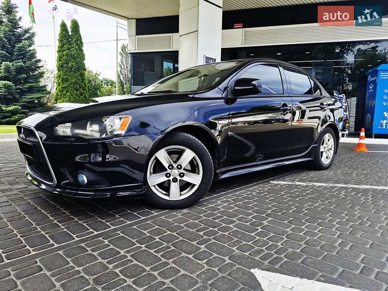 Седан Mitsubishi Lancer 2008 в Киеве