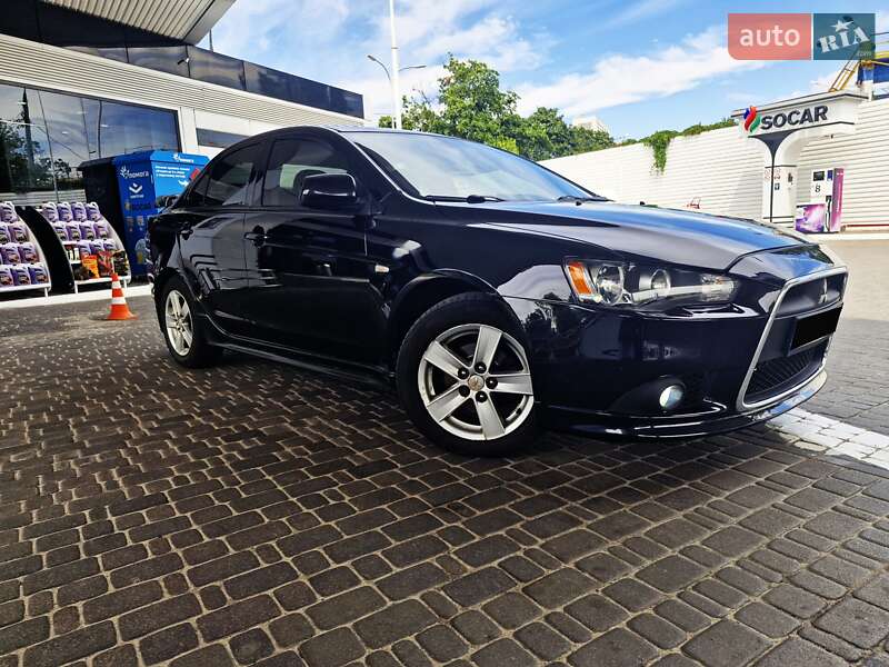 Седан Mitsubishi Lancer 2008 в Киеве