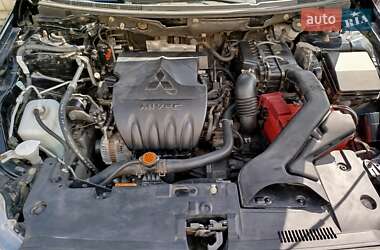 Седан Mitsubishi Lancer 2011 в 