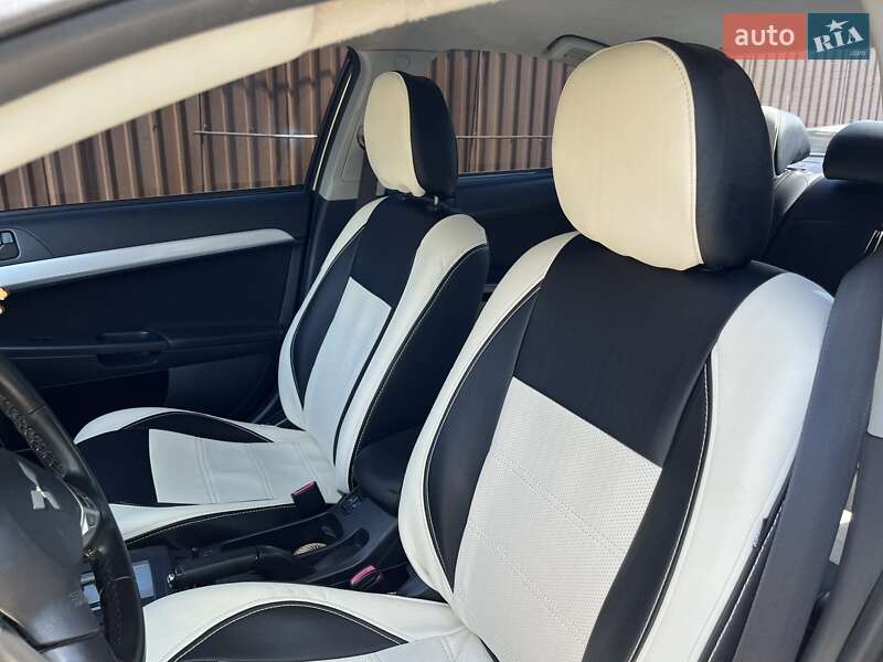 Седан Mitsubishi Lancer 2008 в Тальном