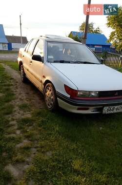 Седан Mitsubishi Lancer 1987 в 