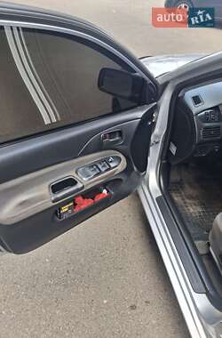 Седан Mitsubishi Lancer 2004 в 