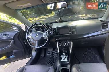 Седан Mitsubishi Lancer 2016 в 
