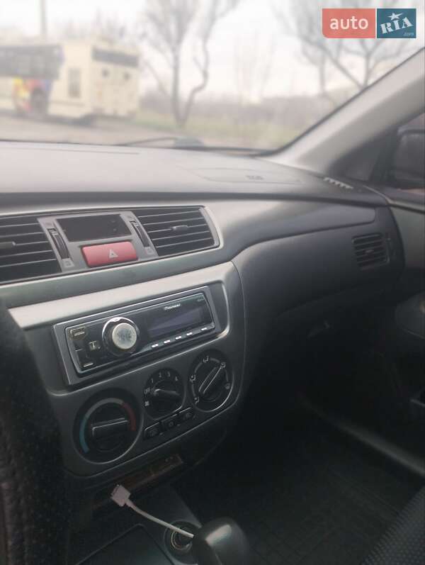 Седан Mitsubishi Lancer 2007 в Кривом Роге фото 16 Седан Mitsubishi Lancer 2007 в Кривом Роге