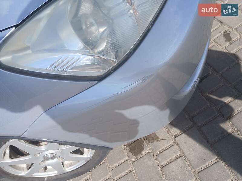 Седан Mitsubishi Lancer 2006 в Умани