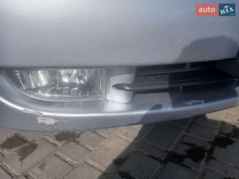 Седан Mitsubishi Lancer 2006 в Умани