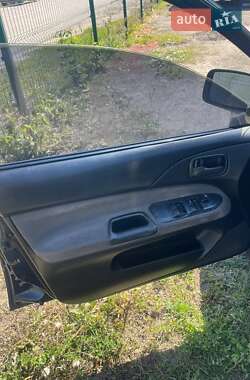 Седан Mitsubishi Lancer 2004 в 