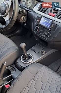 Седан Mitsubishi Lancer 2004 в 