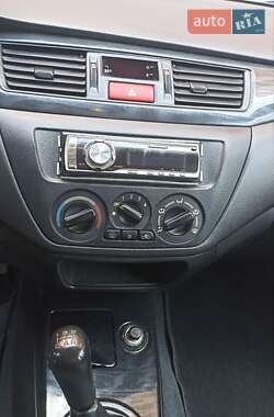 Универсал Mitsubishi Lancer 2004 в 