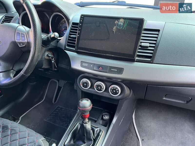 Седан Mitsubishi Lancer 2007 в Могилев-Подольске