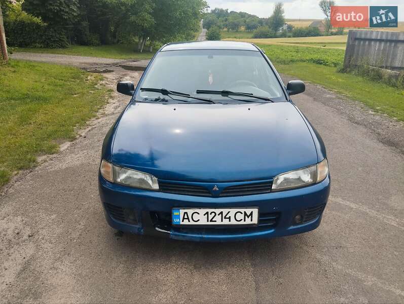 Седан Mitsubishi Lancer 1996 в Луцке