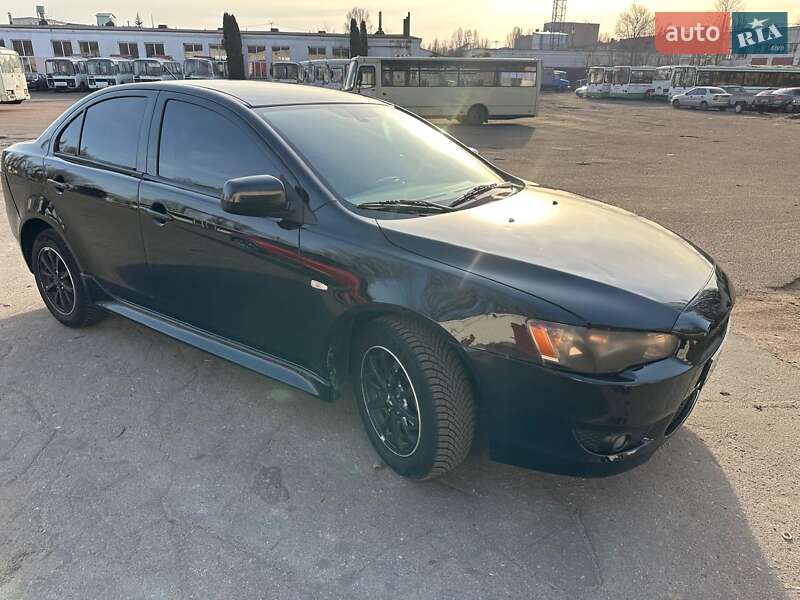 Седан Mitsubishi Lancer 2011 в Черкассах