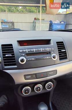 Хэтчбек Mitsubishi Lancer 2009 в 