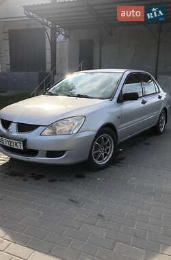 Седан Mitsubishi Lancer 2004 в Луцке