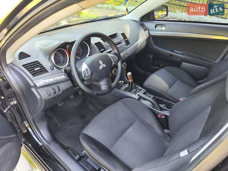 Седан Mitsubishi Lancer 2008 в Прилуках