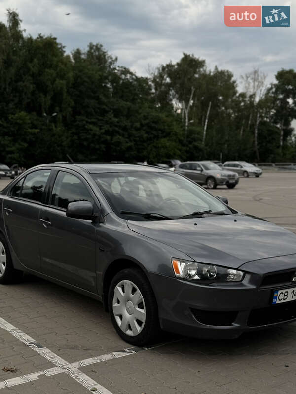 Седан Mitsubishi Lancer 2008 в Чернигове