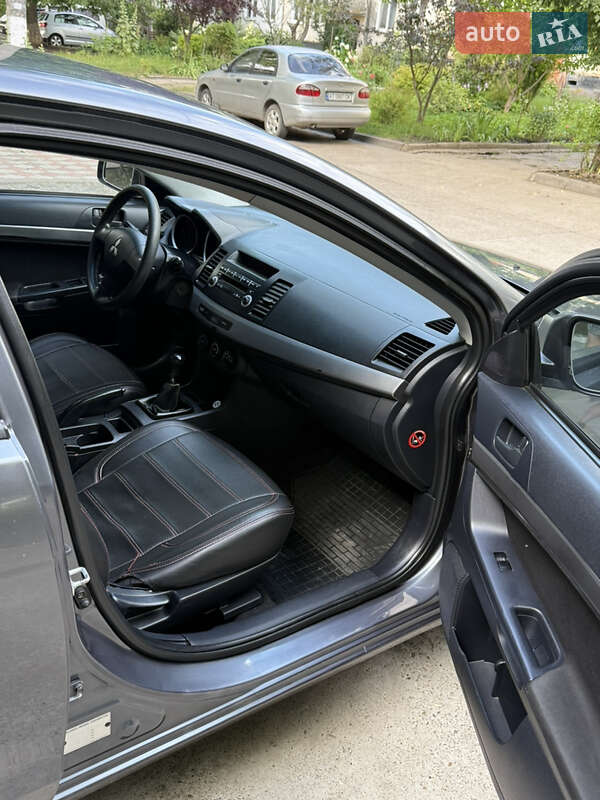 Седан Mitsubishi Lancer 2008 в Бурштині