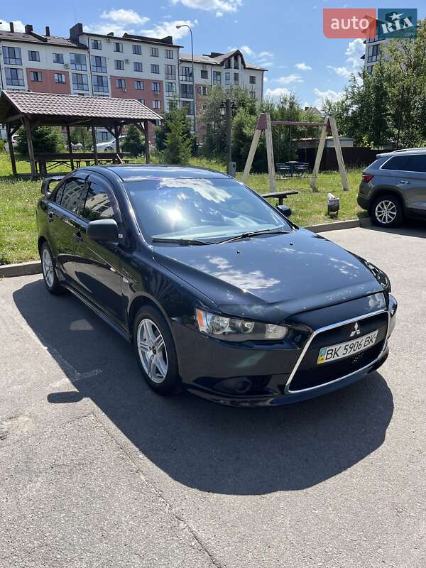 Седан Mitsubishi Lancer 2013 в 