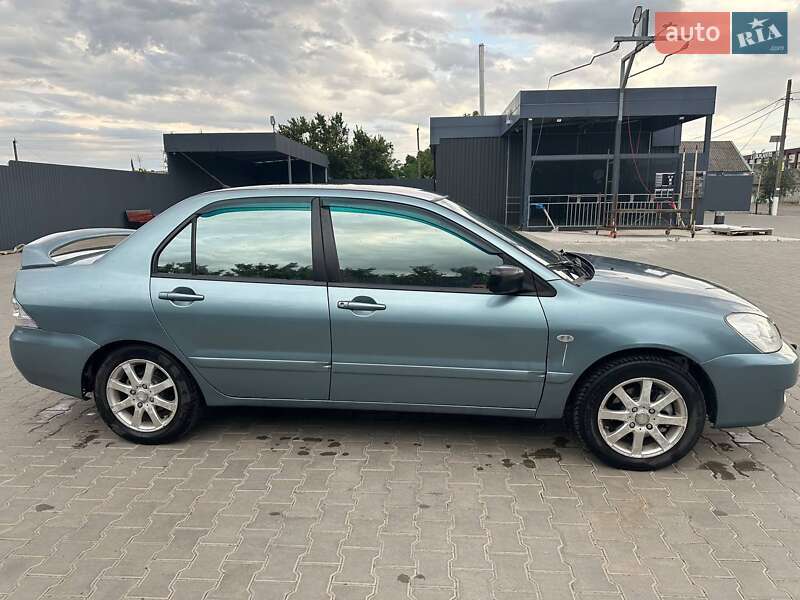 Седан Mitsubishi Lancer 2007 в Доманевке