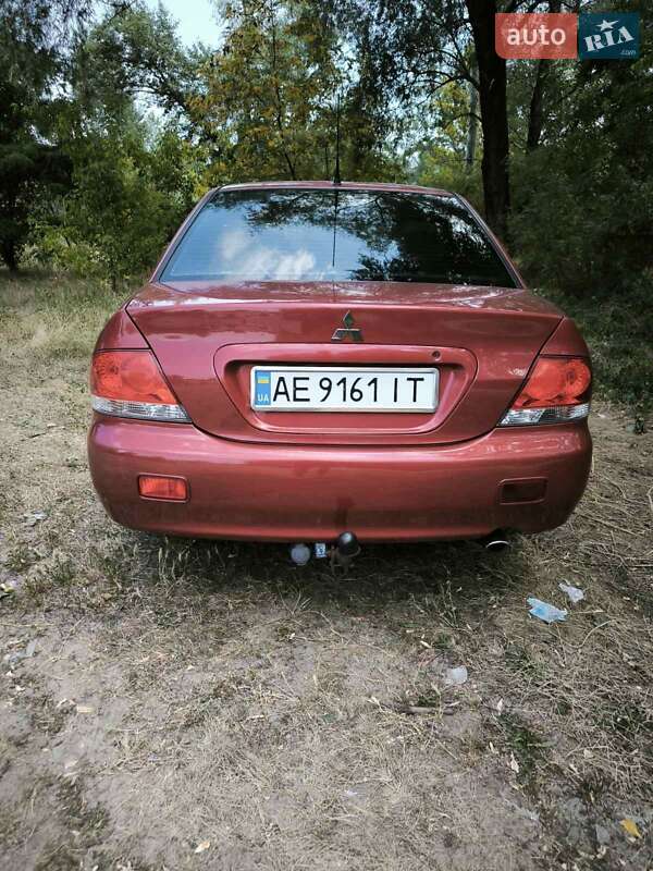 Седан Mitsubishi Lancer 2004 в Днепре