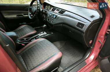 Седан Mitsubishi Lancer 2004 в 