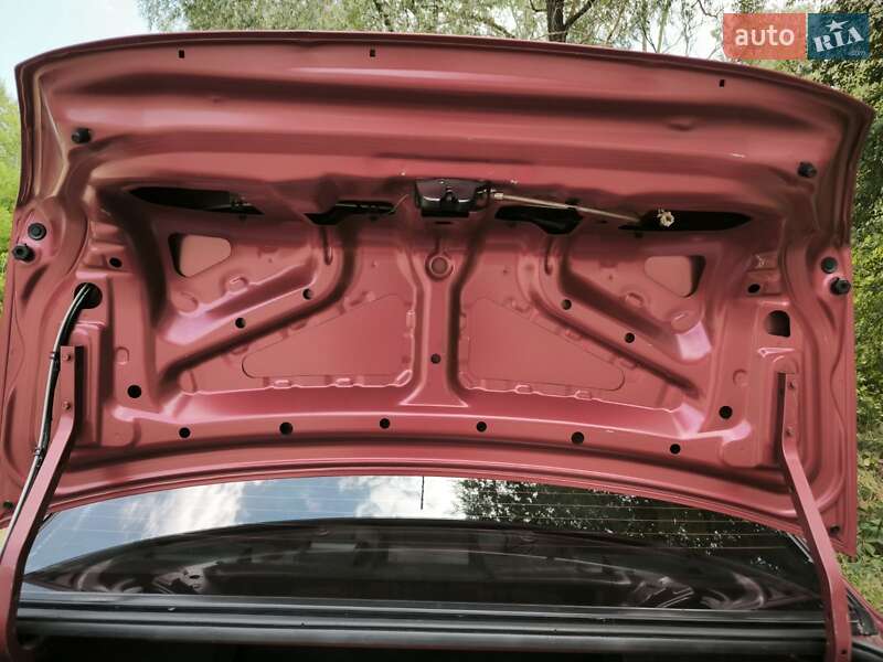 Седан Mitsubishi Lancer 2004 в Днепре