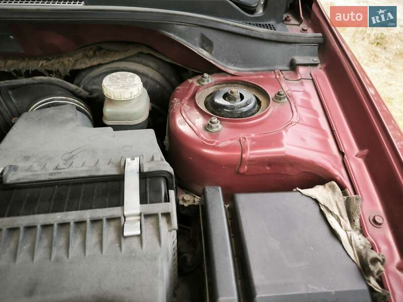 Седан Mitsubishi Lancer 2004 в Днепре