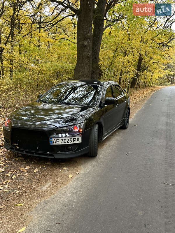 Седан Mitsubishi Lancer 2008 в Синельниково