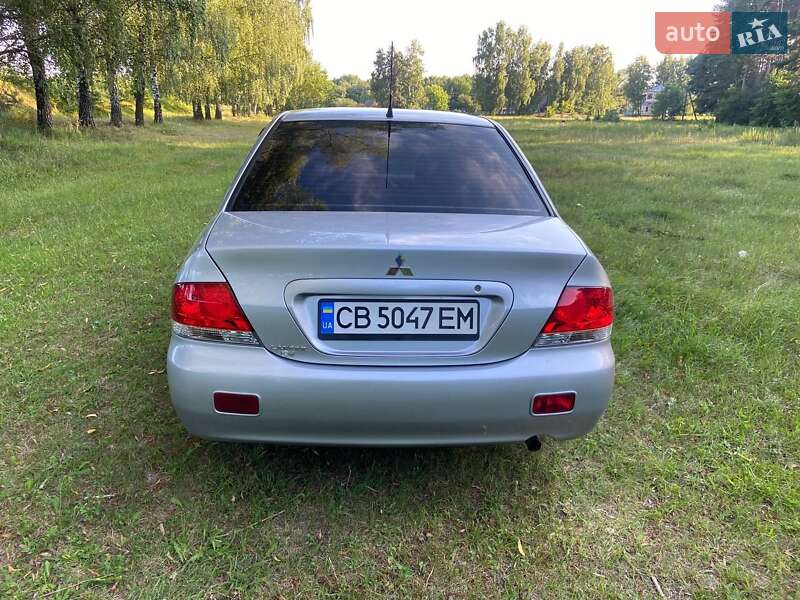 Седан Mitsubishi Lancer 2005 в Прилуках
