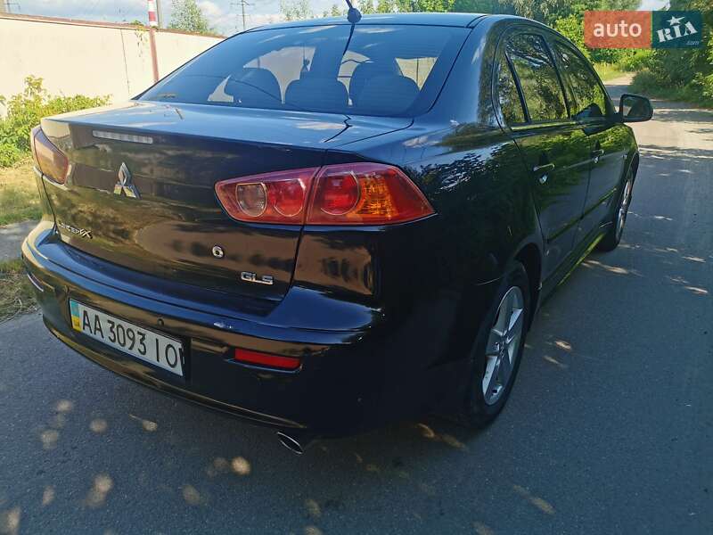 Седан Mitsubishi Lancer 2008 в Киеве