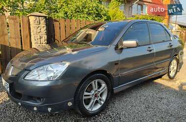 Седан Mitsubishi Lancer 2004 в Ужгороде
