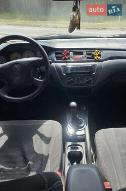 Седан Mitsubishi Lancer 2004 в 